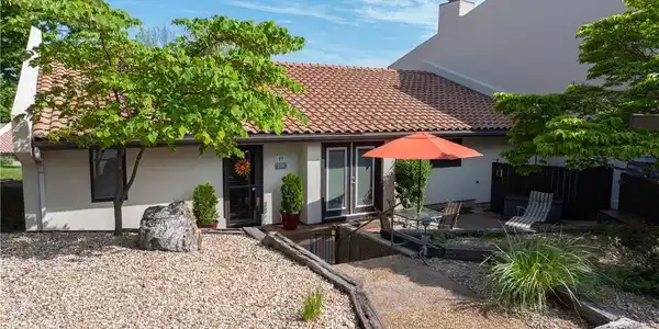 19 Casa Blanca Court