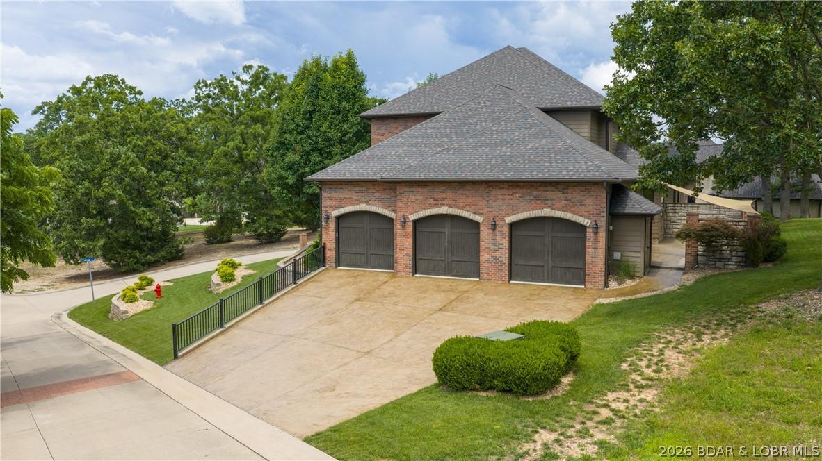 Image 4: Resealed stamped concrete driveway