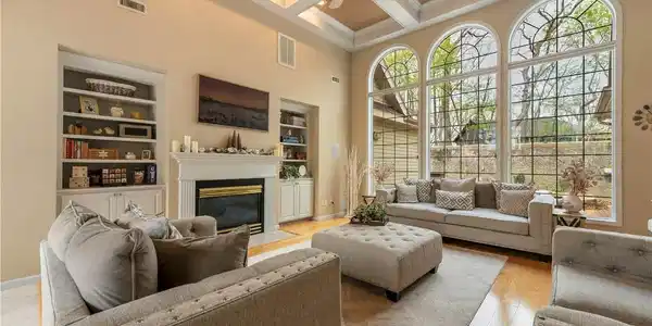 1706 Grand View Drive