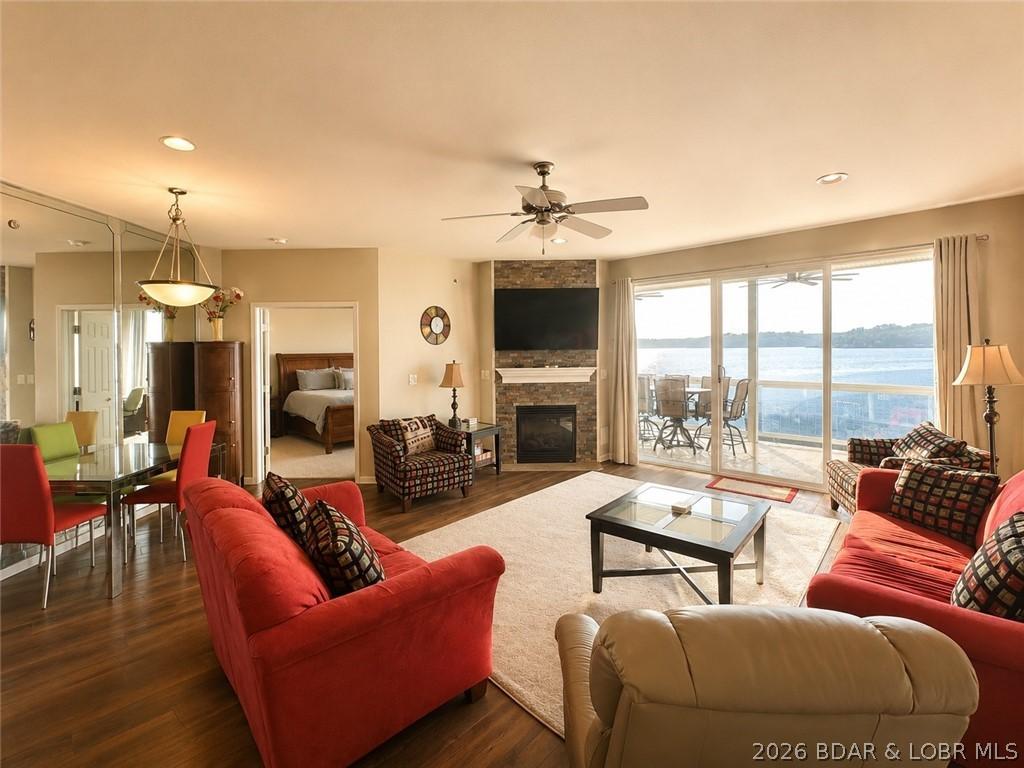 Image 4: Upstairs Living Space