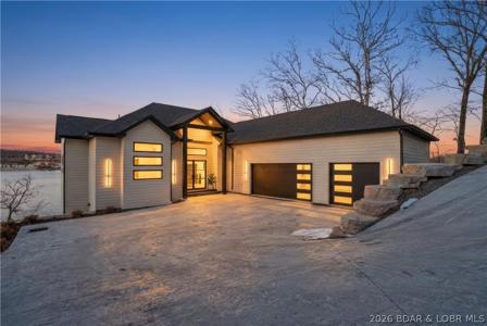 957 Grand View Drive