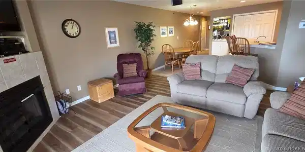 4800 Eagleview Drive