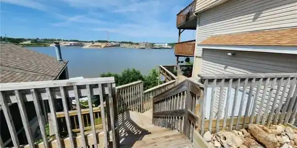 1139 Redbud Road