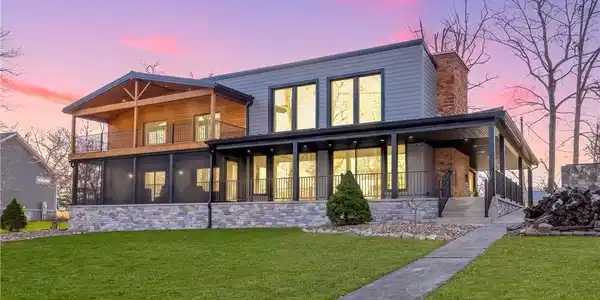 2243 Peninsula Ct