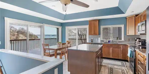 Image 4: Main Level Kitchen