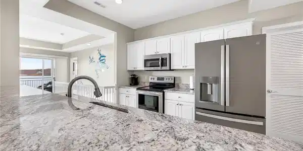 310 W. Palisades Drive