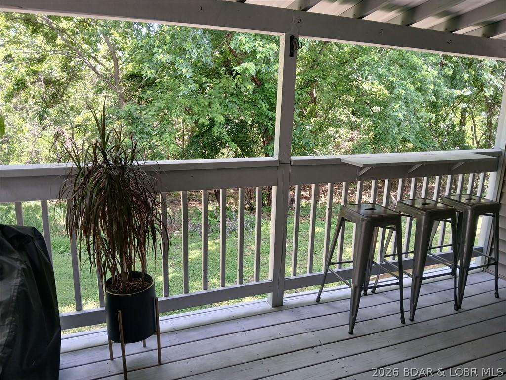 Image 3: .... outside deck with roof protection. Your in to