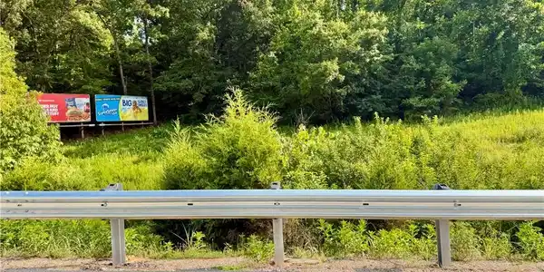 Image 4: Make Passive Income w 2 Billboards on Site