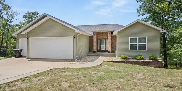 43 Woodland Point