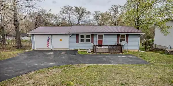 8024 N State Hwy 5 Highway