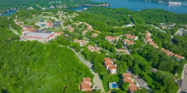 28 Center Court Drive