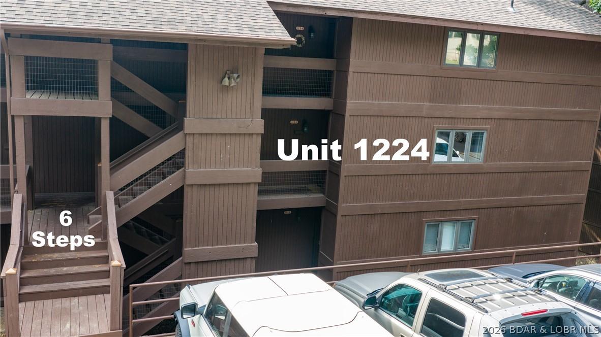 Image 3: Only 6 Steps to the door