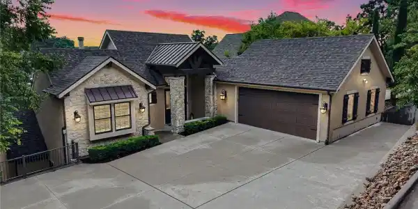 732 Grand Cove Drive