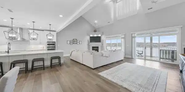 5450 Christopher Drive
