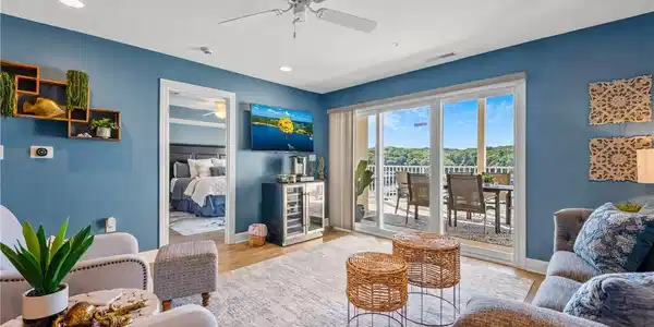 4800 Eagleview Drive