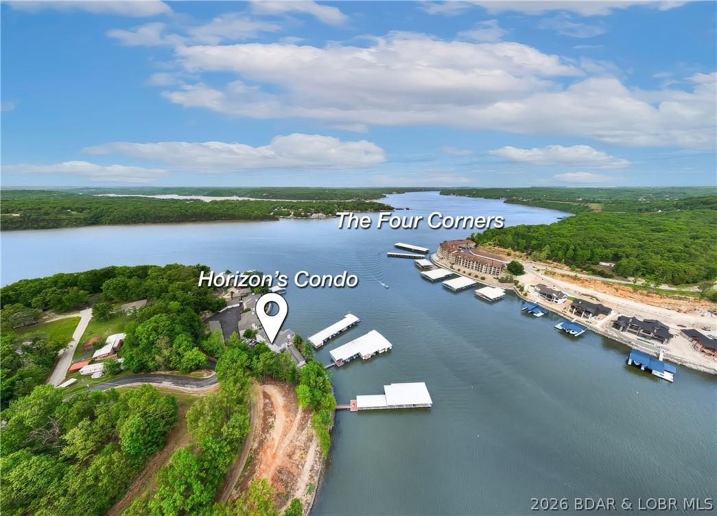 Image 2: Located just minutes from Camdenton, Larry's on th
