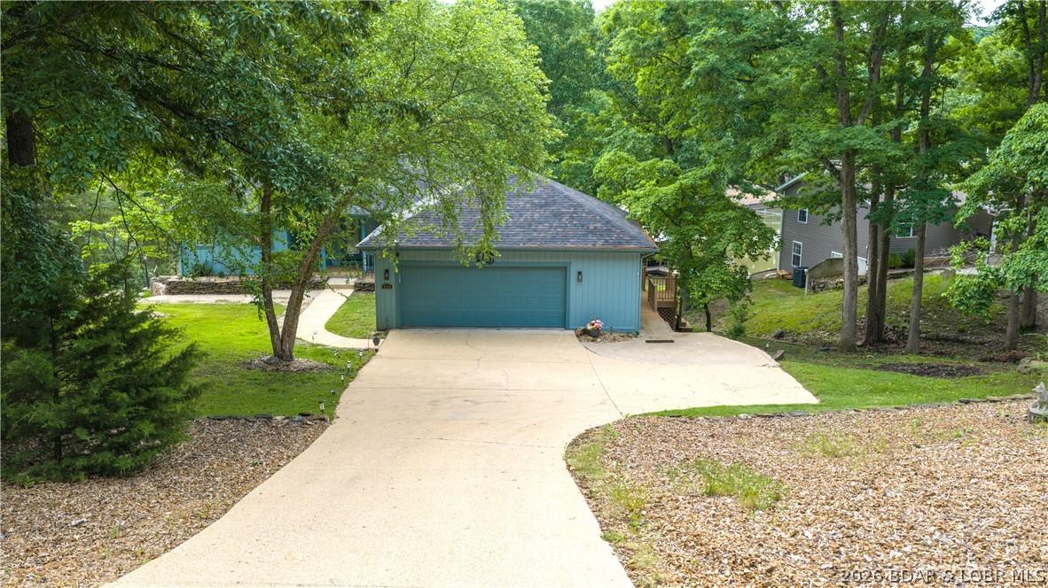 Image 2: Huge Driveway with Great Parking