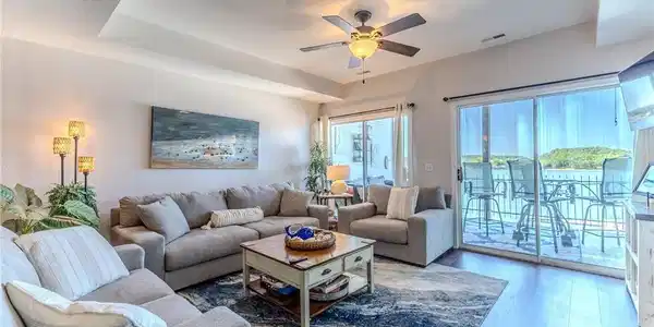 906 E. Harbour Towne Drive
