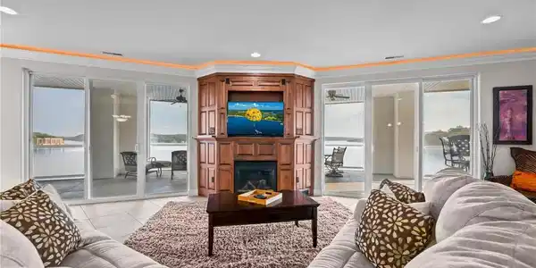 100 Trinity Pointe Drive