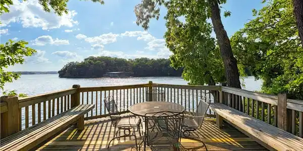 373 Tree Top Drive