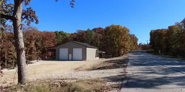 6095 Horseshoe Bend Parkway