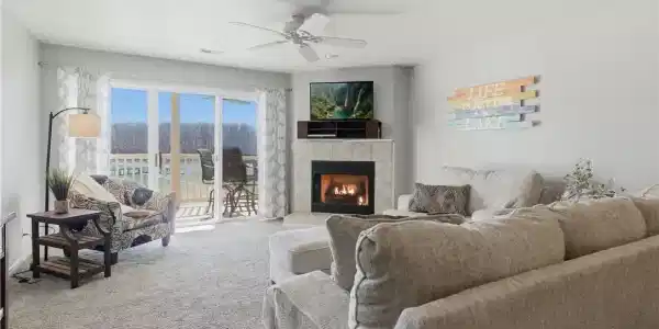 4800 Eagleview Drive