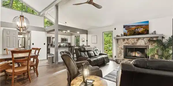91 Moongate Drive