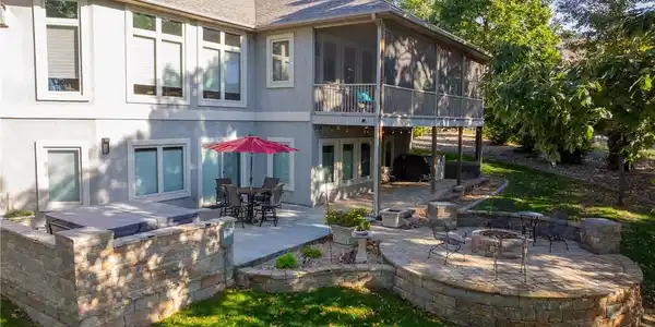 88 Eastwood Court