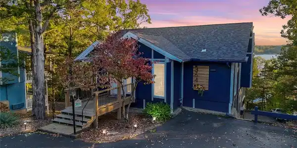 364 Moongate Drive