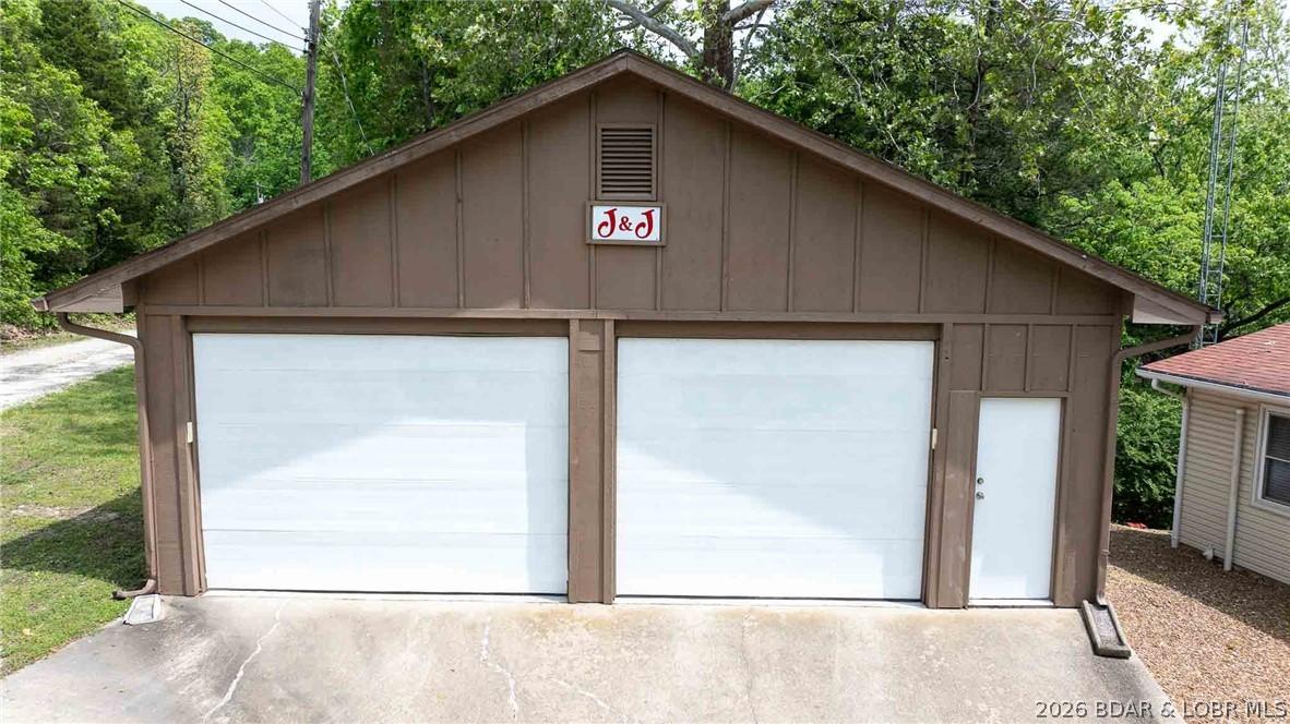 Image 4: 30x30 detached garage