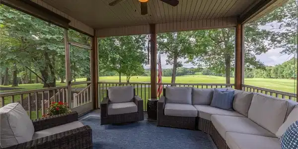 12 Southshore Place
