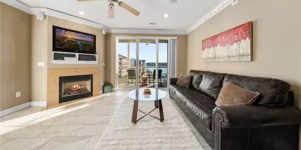 1215 Lands End Parkway