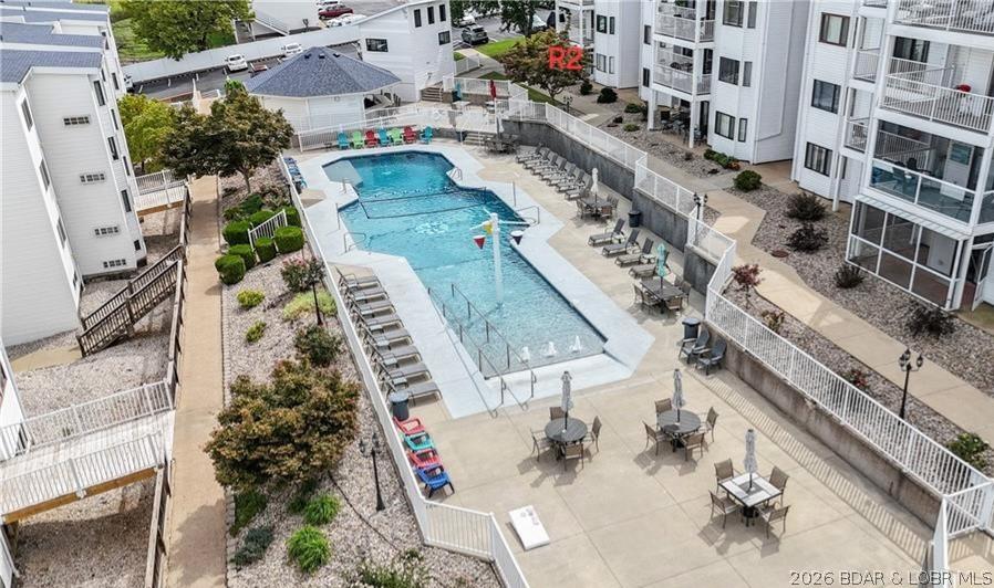 Image 2: Zero Entry Pool