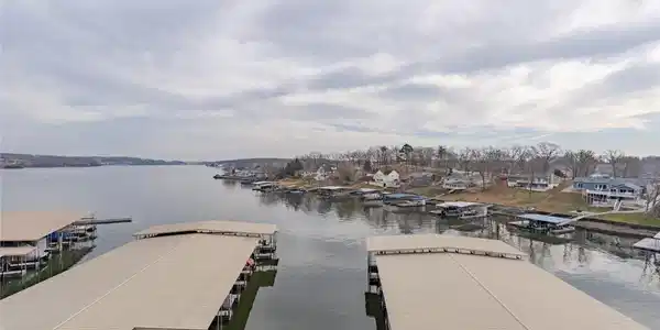 Image 2: Stunning views