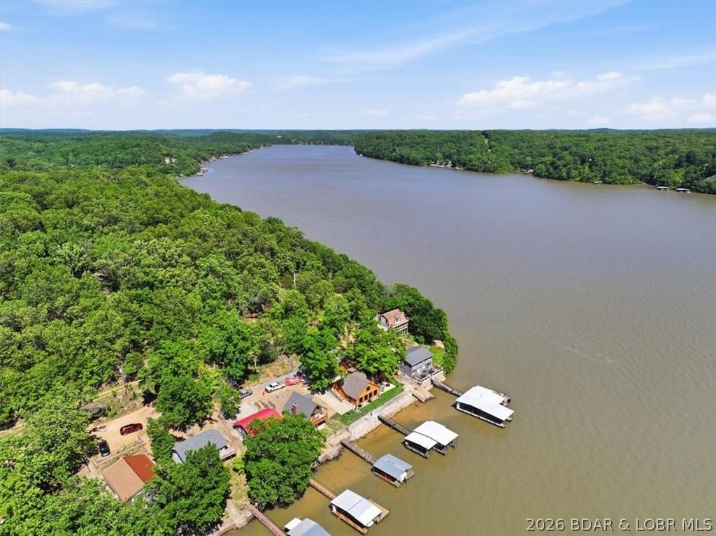 Image 2: Miles and Miles of view from this lake front home