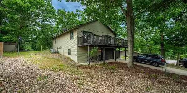 204 De Young Drive