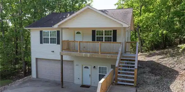 92 Camelot Drive