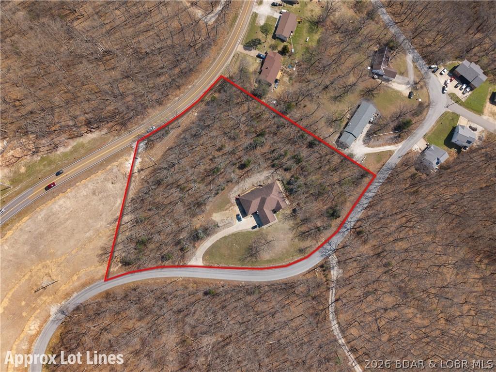 Image 4: Lot Lines 2.8 Acres