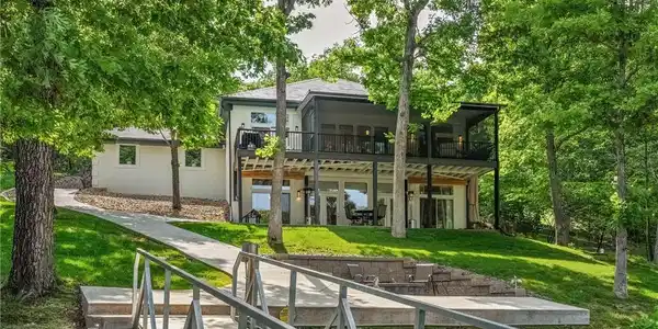 242 Brookhaven Lane