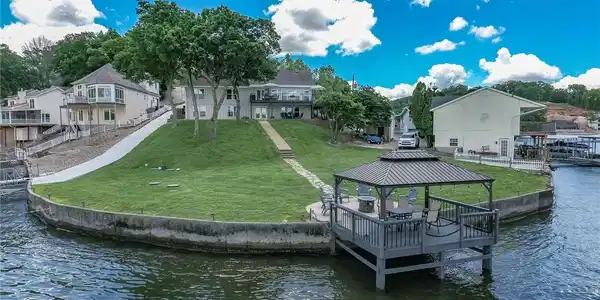 34 Ginger Point