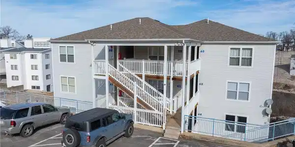 1091 Redbud Road