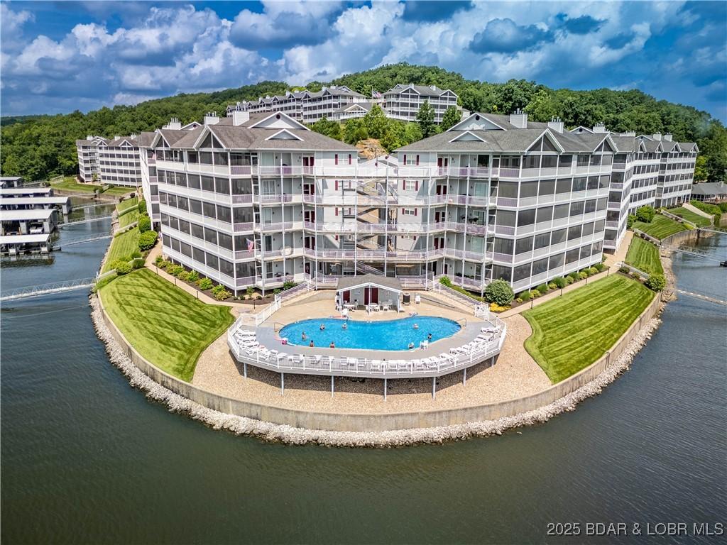 Image 1: Unit 3A Summer Place