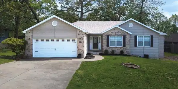 1552 Island Court