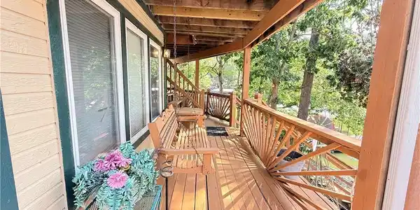 Image 2: Just one of the beautiful outdoor spaces to enjoy