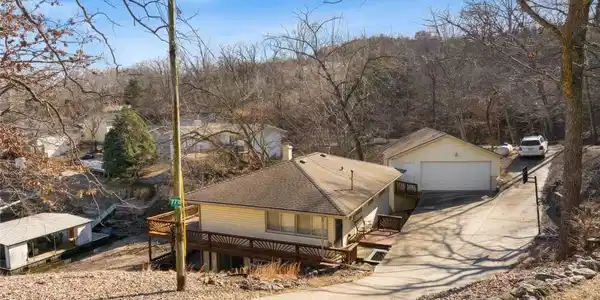 Image 4: Home & 2-Car Garage