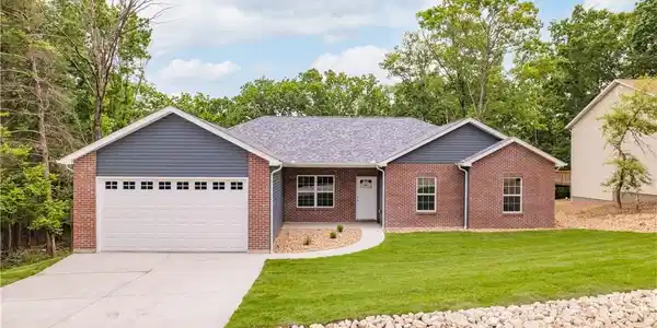 1732 Country Club Drive