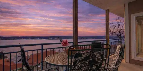 86 Palisades Lakeview Drive