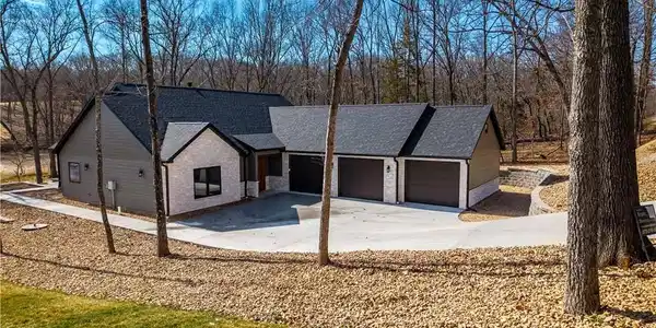 1112 Spring Creek Drive