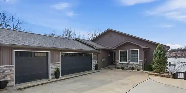 637 Castle Garden Road