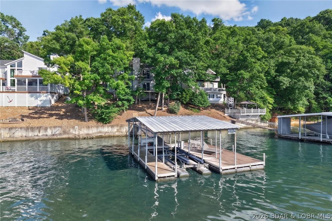 Image 2: Located on the 4MM @ Lake of the Ozarks